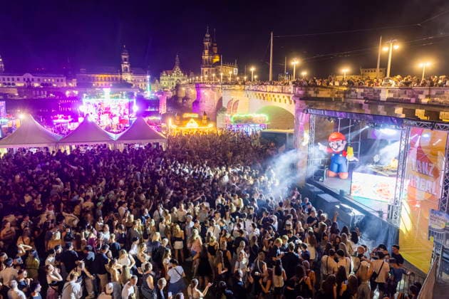 Dresden City Festival The Dresden City Festival attracts tens of thousands of visitors every year at TanzAREAL on the Königsufer in Dresden, Saxony, Germany