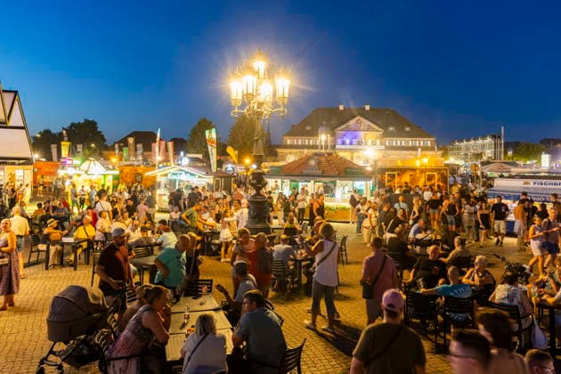 Dresden City Festival The Dresden City Festival attracts tens of thousands of visitors every year Theaterplatz, Dresden, Saxony, Germany