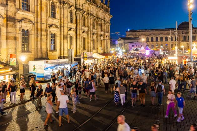 Dresden City Festival The Dresden City Festival attracts tens of thousands of visitors every year Schloßplatz, Dresden, Saxony, Germany