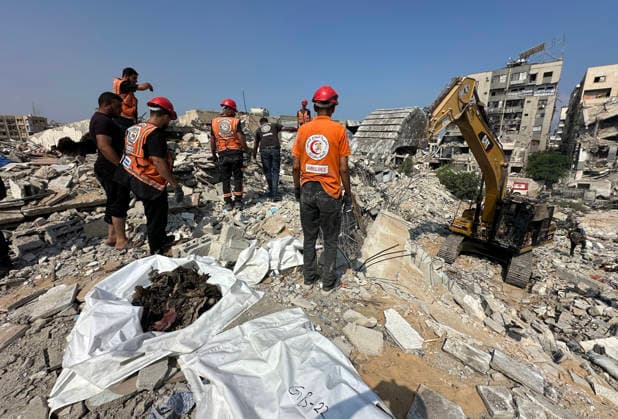 Palestinian Civil Defense Teams Recover Remains From Gaza Rubble Palestinian Civil Defense teams recover the remains of members of the Gharbiya and al-Shawa families during search operations beneath the rubble of a home destroyed in an Israeli airstrike during the war in the al-Rimal neighborhood of Gaza City, on August 15, 2026. Search and recovery operations continued for a third consecutive day with limited resources in an effort to retrieve additional bodies trapped beneath the rubble. Photo by Mekael Bhar apaimages Gaza city Gaza Strip Palestinian Territory 150826_Gaza_MB_00(1) Copyright: xapaimagesxMekaelxBharx xapaimagesx