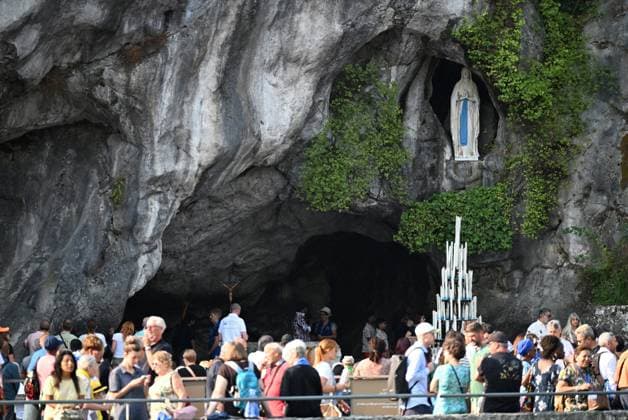 AUGUST 15, LOURDES, BASTIEN ARBERET, MAXPPP, 153rd National Assumption Pilgrimage, Mass on the Meadow for August 15, 2026, at the Sanctuary of Our Lady of Lourdes, Hautes-Pyrénées, Massabielle Grotto 153rd National Assumption Pilgrimage: Mass on the Meadow for August 15, 2026, at the Sanctuary of Our Lady of Lourdes, Hautes-Pyrénées LOURDES HAUTES-PYRÉNÉES FRANCE Copyright: xBASTIENxARBERET MAXPPP MAXPPPxBASTIENxARBERETx ARB_4447 ARBx4447
