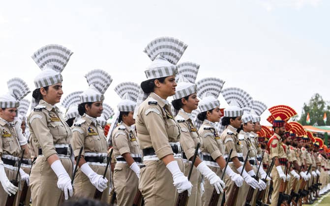 80th Independence Day Celebrations in Jammu and Kashmir s Srinagar Srinagar, Aug 15 (ANI): Contingents take part in the parade during the 80th Independence Day celebrations at Bakshi Stadium, in Srinagar on Saturday. Srinagar Jammu and Kashmir India Copyright: xANIx ANI_20260815339
