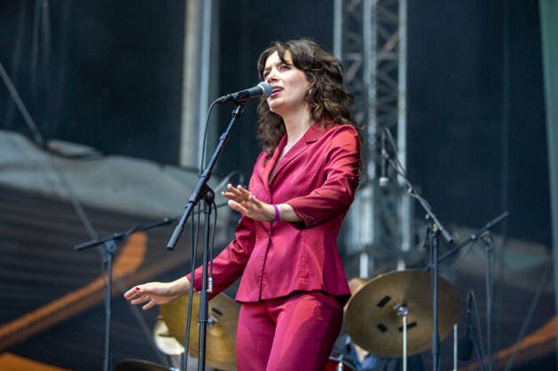 Beth McBride live at Oyafestivalen 2026 Oslo, Norway. 15th, August 2026. The Norwegian singer Beth McBride performs a live concert during the Norwegian music festival Oyafestivalen 2026 in Oslo. Norway, Oslo  Copyright: xGonzalesxPhoto Per-OttoxOppix