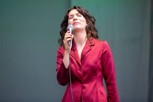 Beth McBride live at Oyafestivalen 2026 Oslo, Norway. 15th, August 2026. The Norwegian singer Beth McBride performs a live concert during the Norwegian music festival Oyafestivalen 2026 in Oslo. Norway, Oslo  Copyright: xGonzalesxPhoto Per-OttoxOppix