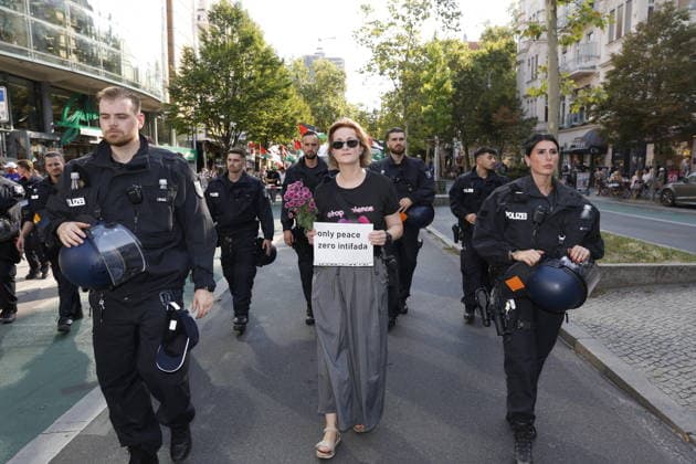 Protesters and counter-protesters at an anti-Israel demonstration, a Palestinian demonstration, and a Hamas demonstration on August 15, 2026, in Berlin, Schloßstraße, Steglitz, Germany