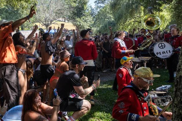 August 15, 2026, Paredes De Coura, Braga, Portugal: MEUTE perform an unexpected afternoon show by the river Coura - known locally as Couraiso - as festivalgoers gather on the riverbank and in the water during the last day of Vodafone Paredes de Coura. Paredes De Coura Portugal - ZUMAs197 20260815_aaa_s197_134 Copyright: xDiogoxBaptistax