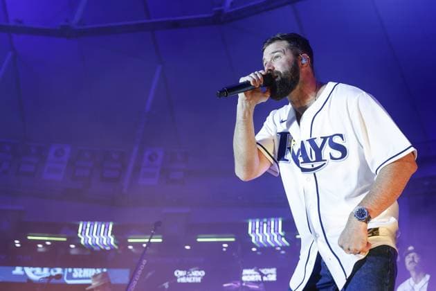 August 15, 2026, St. Petersburg, Florida, USA: Country recording artist Jordan Davis performs after the game between the Tampa Bay Rays and the Baltimore Orioles on Saturday, Aug. 15, 2026 in St. Petersburg. St. Petersburg USA - ZUMAs70_ 20260815_zan_s70_055 Copyright: xLuisxSantanax