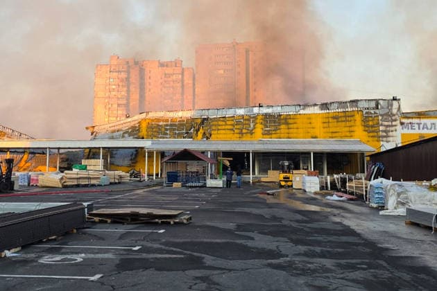 News Bilder des Tages RUSSIA, DONETSK PEOPLE S REPUBLIC - AUGUST 16, 2026: A view of the damaged Galaktika shopping centre after a Ukrainian drone tack. Dmitry Yagodkin TASS  96249329