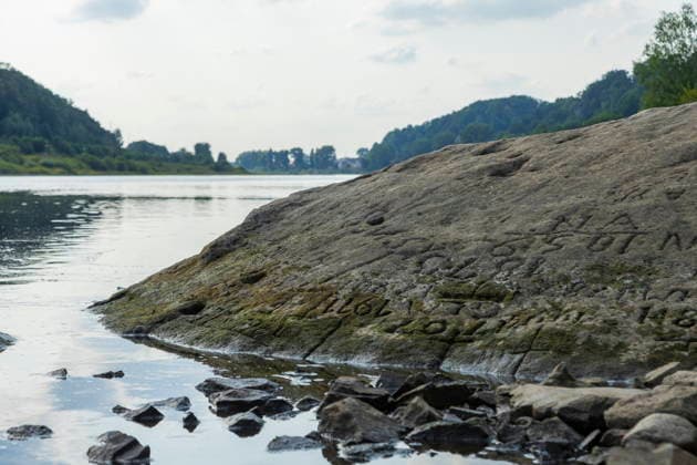 Hungerstein, Pirna, Posta; Hungerstein in the Elbe River, Pirna, Oberposta, during a period of extremely low water levels on August 16, 2026, Pirna, Saxony, Germany