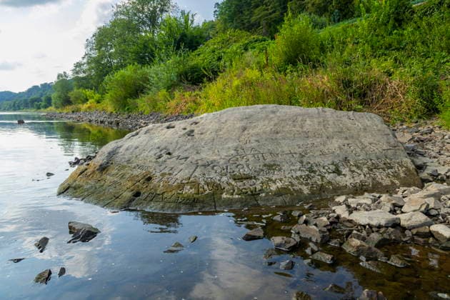 Hungerstein, Pirna, Posta; Hungerstein in the Elbe River, Pirna, Oberposta, during a period of extremely low water levels on August 16, 2026, Pirna, Saxony, Germany
