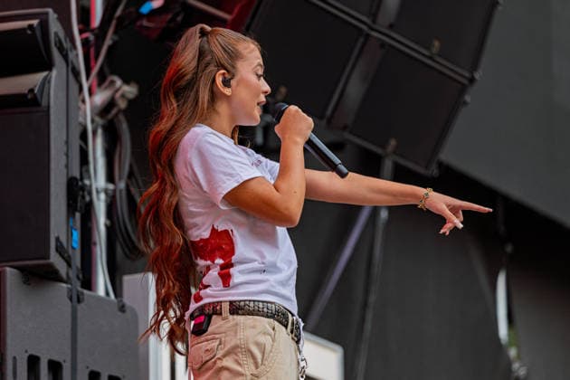 ZAH1DE Concert at Kunst Rasen Bonn, August 16, 2026: Berlin-based rapper ZAH1DE (Zahide Kayaci) during her open-air live performance at Kunst Rasen Bonn in Bonn, Gronau, North Rhine-Westphalia, Germany Copyright: xMarcxJohnx