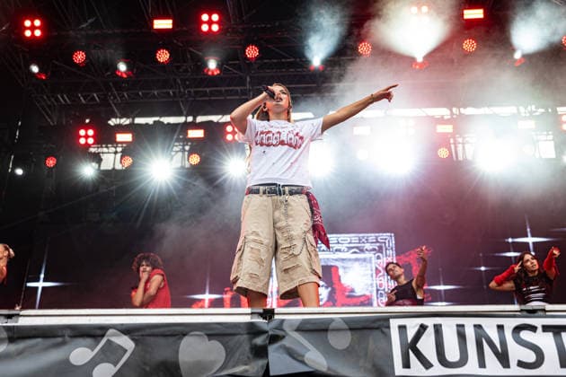 ZAH1DE Concert at Kunst Rasen Bonn, August 16, 2026: Berlin-based rapper ZAH1DE (Zahide Kayaci) during her open-air live performance at Kunst Rasen Bonn in Bonn, Gronau, North Rhine-Westphalia, Germany Copyright: xMarcxJohnx