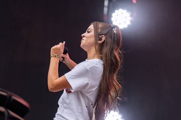 ZAH1DE Concert at Kunst Rasen Bonn, August 16, 2026: Berlin-based rapper ZAH1DE (Zahide Kayaci) during her open-air live performance at Kunst Rasen Bonn in Bonn, Gronau, North Rhine-Westphalia, Germany Copyright: xMarcxJohnx