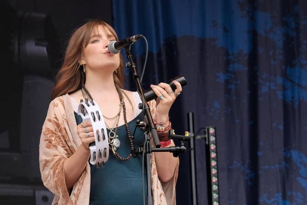 August 15, 2026, Williamscot, Oxfordshire, United Kingdom: Vocalist Grace Kelly with UK-based Soft Rock and Americana band Rob Jones and the Restless Dream performing live on stage at Fairport s Cropredy Convention. Williamscot United Kingdom - ZUMAs197 20260815_aaa_s197_627 Copyright: xDawnxFletcher-Parkx