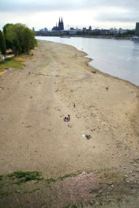 The Rhine in Cologne is at an all-time low. Overnight into Sunday, the water level dropped to just 45 centimeters, well below the previous record low. This is becoming an increasing problem for shipping. Cologne, August 16, 2026 Foto:xC.xAdolph xFuturexImagex niedrigwasser_6880