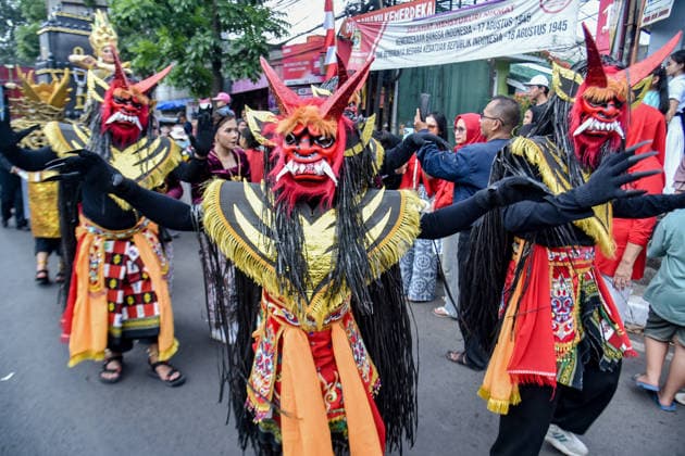 August 17, 2026, Bandung, West Java, Indonesia: People wearing creative costumes walk during parade to celebrate the 81st anniversary of Indonesia s independence in Bandung, Indonesia. Bandung Indonesia - ZUMAr272 20260817_zip_r272_030 Copyright: xDimasxRachmatsyahx