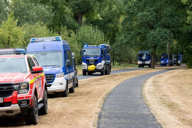 Controlled detonation of a World War II bomb in the Rhine at the Rheinaue in Bonn on August 17, 2026. Following the discovery of a 125-kilogram British incendiary bomb fr Copyright: xMarcxJohnx