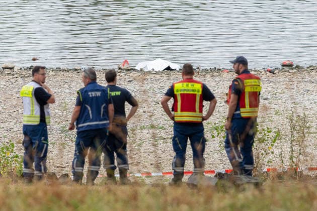 Controlled detonation of a World War II bomb in the Rhine at the Rheinaue in Bonn on August 17, 2026. Following the discovery of a 125-kilogram British incendiary bomb fr Copyright: xMarcxJohnx