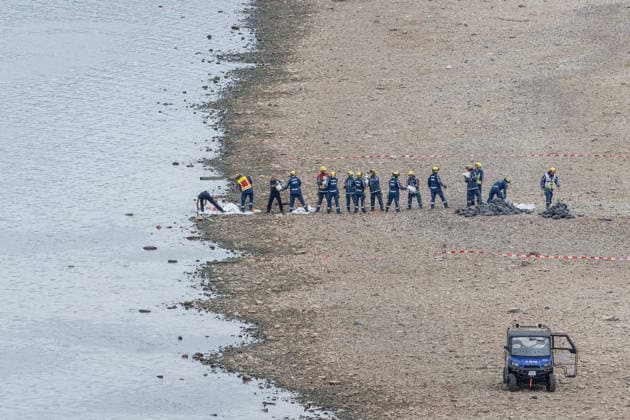 Controlled detonation of a World War II bomb in the Rhine at the Rheinaue in Bonn, August 17, 2026. After a 125-kilogram British incendiary bomb from World War II was fou Copyright: xMarcxJohnx