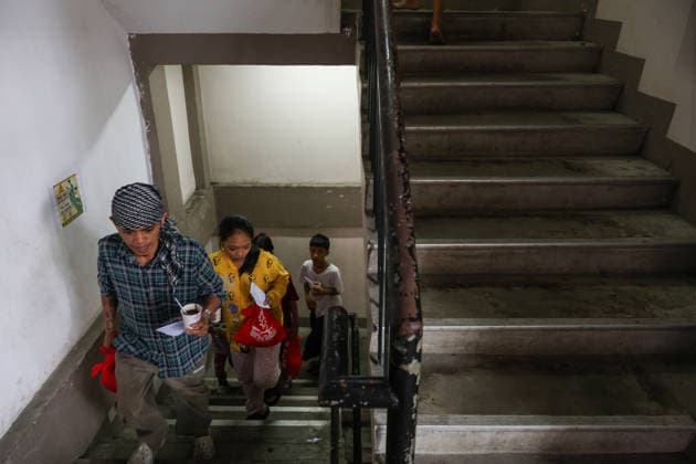 Tens of thousands evacuated in Philippines amid monsoon rains, floods QUEZON CITY, PHILIPPINES - AUGUST 18: People evacuated from flooded areas take shelter at a secondary school-turned emergency shelter, amid lingering threats of flooding caused by heavy monsoon rains, in Quezon City, Metro Manila, Philippines, on August 18, 2026. As the country remains threatened by floods caused by monsoon heavy rains, tens of thousands of people in the capital region of Metro Manila and its surrounding cities and areas have been evacuated, with schools in multiple locations across the Philippines being suspended for safety reasons. Daniel Ceng Anadolu Quezon City Philippines. Editorial use only. Please get in touch for any other usage. Copyright: x2026xAnadoluxDanielxCengx