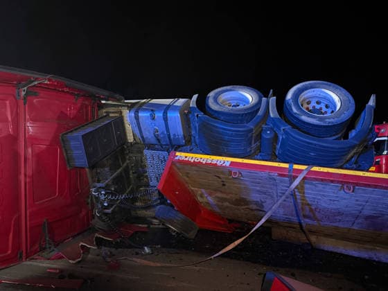 A2: Inconceivably Extensive Damage Following Accident Involving Heavy-Haul Truck Near Kamen; A2 Closed in Both Directions for an Extended Period 7aIMG 0569961 A2: Inconceivably Extensive Damage Following Accident Involving Heavy-Haul Truck Near Kamen; A2 Closed in Both Directions for an Extended Period North Rhine-Westphalia, Kamen Copyright: 7aktuell.dex xMarcxGruber 0569961 20260818_7a_express_20260818_8456_569961