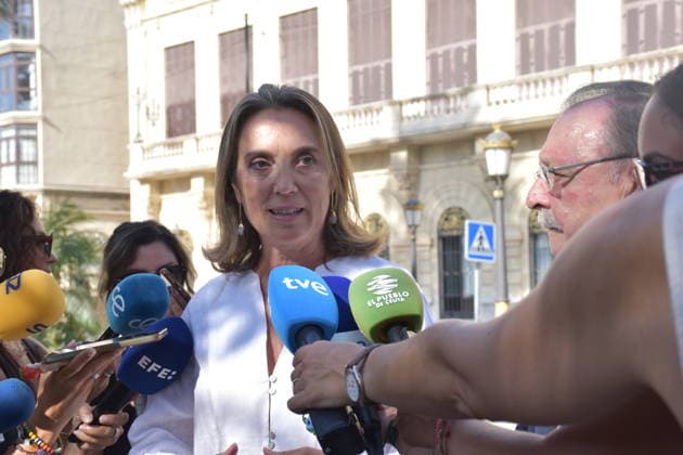 Gamarra Visits Ceuta to See the Humanitarian Crisis Firsthand The PP’s Deputy Secretary for Institutional Regeneration, Cuca Gamarra, speaks to the media, following a meeting with the president of Ceuta, Juan Jesús Vivas, at the PP Ceuta headquarters on August 18, 2026, in Ceuta, Spain. Gamarra visited the autonomous city to see firsthand the humanitarian crisis affecting the region after thousands of migrants swam across the Tarajal Strait on July 30 and 31. During her visit, Gamarra met with the president of Ceuta and with representatives of associations and unions of the Civil Guard and the National Police. AUGUST 18, 2026 CEUTA PP POPULAR PARTY VIVAS Gabriela Sardá Nún Ceuta Ceuta, Spain Copyright: xGabrielaxSardaxNunezx 7720082