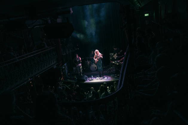 Hannah Cohen performs at Hoxton Hall on August 18, 2026 in London, England. LONDON, ENGLAND - AUGUST 18: Hannah Cohen performs at Hoxton Hall on August 18, 2026 in London, England., Credit:Pupat Chenaksara Avalon UK, London  Copyright: xPupatxChenaksarax xAvalonx 1125373623