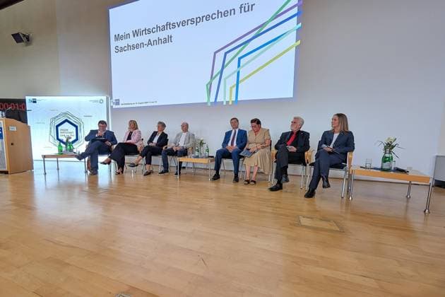 Halle-Saale, Saxony-Anhalt, Germany, August 18, 2026 Leibniz Institute for Agricultural Development in Transition Economies (IAMO), IHK Election Forum: Thomas Brockmeier (L R), Moderator; Eva von Angern (The Left); Lydia Hüskens (FDP); Jan Scharfenort (AfD); Sven Schulze (CDU), Susan Sziborra Seidlitz (Greens), Armin Willingmann (SPD), Claudia Wittig (BSW) Copyright: xdtsxNachrichtenagenturx dts_130398