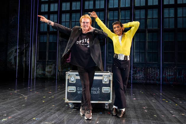 MMM STAGE Howard Carpendale Attends MJ: The Michael Jackson Musical in Hamburg on August 18, 2026 Singer and entertainer Howard Carpendale was a guest at MJ: The Michael Jackson Musical at the Stage Theater an der Elbe. After the performance, he met with Jay Karim Jonker, the actor playing Michael Jackson, on s