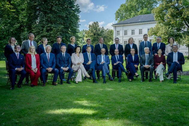 Schloss Neuhardenberg, Kabinettssitzung Schloss Neuhardenberg, Kabinettssitzung, Bundesregierung, Bundeskanzler, Friedrich Merz Carsten Linnemann, Bundesgesundheitsminister Steffen Bilger, Bundesverkehrsminister Kanzleramtsministerin, Nina Warken Alexander Dobrindt, Bundesinnenminister Johann Wadephul, Bundesaußenminister Bundesverteidigungsminister, Boris Pistorius Lars Klingbeil, Bundesfinanzminister, Vizekanzler Bärbel Bas, Bundesministerin, Arbeit, Soziales Stefanie Hubig, Bundesministerin, Justiz, Verbraucherschutz Verena Hubertz, Bundesministerin, Wohnen, Bauwesen Reem Alabali-Radovan, Bundesministerin Carsten Schneider, Umwelt, Klimaschutz Karsten Wildberger, Bundesminister, Digitales Karin Prien, Bundesminist