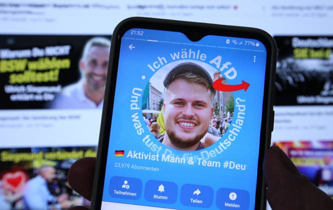 Matthäus Westfal, also known as Aktivist Mann, accessed his YouTube channel on a laptop. Before that, he had accessed the streamer’s Telegram account on a smartphone. He makes no secret of his support for the Alternative for Germany (AfD) party and has occasionally clashed with other media professionals during his live streams of A