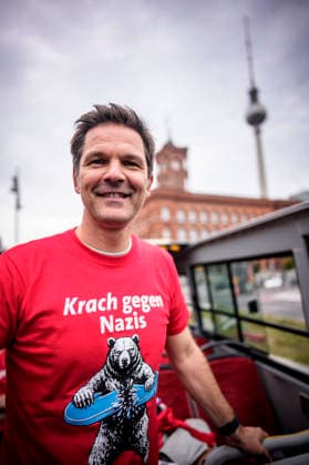 Steffen Krach, the SPD s lead candidate for the Berlin House of Representatives election on September 20, 2026, at a street campaign titled Krach Against Nazis on August 28, 2026, at various locations in Berlin. Photographed on behalf of the SPD Berlin, Berlin, Germany Copyright: xDominikxButzmannx