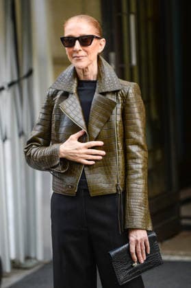 Céline Dion was cheered by her fans as she left the Royal Monceau luxury hotel in Paris, France, on August 31, 2026. Céline Dion is making her grand return to the stage in Paris with a series of exceptional concerts at the Paris La Défense Arena from September 12 to October 17, 2026. Sixteen exclusive dates in September and October 2026, as well as ten dates in May 2027, for a show that is already shaping up to be historic. Bestimage Canadian singer Céline Dion is acclaimed by fans as she leaves the Royal Monceau luxury hotel in Paris, France, on August 31, 2026. Céline Dion is making her grand return to the stage in Paris with a series of extraordinary concerts at the Paris La Défense Arena from September 12 to October 17, 2026. Sixteen e Copyright: xAgencex xBestimagexAgencex xBestimagex