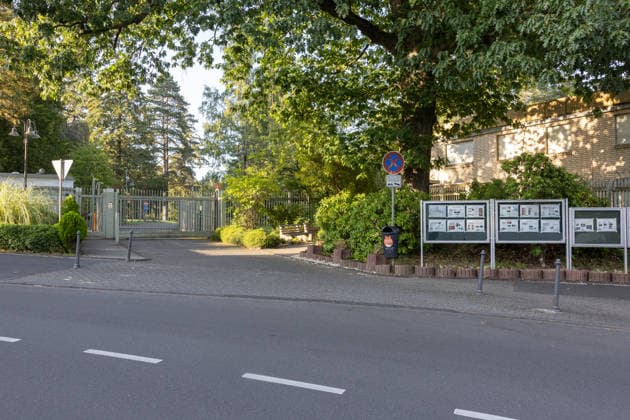 Consulate General of the Russian Federation in Bonn-Bad Godesberg, August 29, 2026. Exterior view of the Consulate General of the Russian Federation in Bonn-Bad Godesberg. Stock photo. On September 1, 2026, the German federal governmen Copyright: xMarcxJohnx