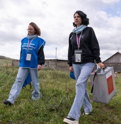 Russia Parliamentary Election Early Voting 9234487 02.09.2026 Members of the Yelizovo Election Commission arrive to conduct early voting in remote and hard-to-reach areas for elections to the ninth State Duma and the fifth Kamchatka Regional Legislative Assembly in Kamchatka Territory, Russia. Alexandr Piragis Sputnik Kamchatka Region Russia  Copyright: xAlexandrxPiragisx