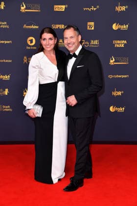 Sebastian Fitzek and his wife, Linda Fitzek, at the 2026 GOLDENE HENNE Awards ceremony at the Leipzig Trade Fair in Leipzig on September 4, 2026