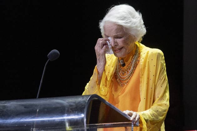 Ellen Burstyn Golden Lion For Lifetime Achievement 2026 Photocall - The 83rd Venice International Film Festival VENICE, ITALY - SEPTEMBER 07: Actress Ellen Burstyn reacts as she receives the Golden Lion for Lifetime Achievement during the 83rd International Venice Film Festival, on September 7, 2026 at Venice Lido. Primo Barol Anadolu Venice Italy. Editorial use only. Please get in touch for any other usage.  Copyright: x2026xAnadoluxPrimoxBarolx