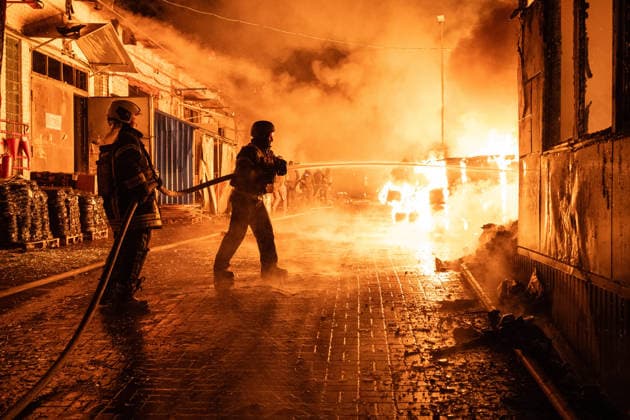 State Emergency Service rescue workers extinguish a fire at a warehouse in the Holosiivskyi district caused by a Russian attack, Kyiv, Ukraine, September 8, 2026. On Tuesday night, September 8, Russian forces launched another massive strike on the Ukrainian capital with ballistic and cruise missiles, as well as jet UAVs. The attack caused significant damage to civilian infrastructure, residential areas, and business facilities. Three people were killed, and 19 were injured. (Photo by Danylo Antoniuk Ukrinform) Destruction and fires reported across Kyiv districts after Russian attack  Copyright: xDanyloxAntoniukx