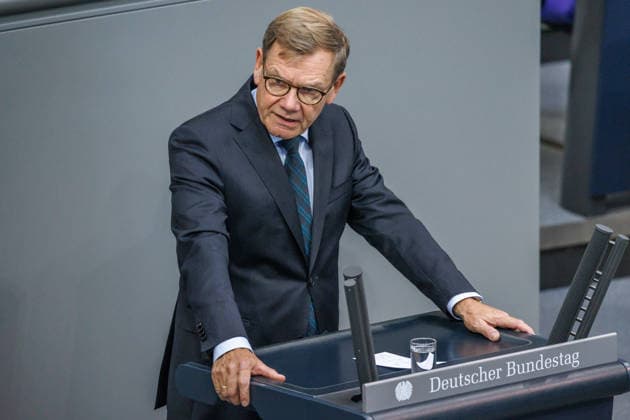 Bundestag Johann Wadephul (CDU), Federal Minister of Foreign Affairs, in the German Bundestag on September 9, 1926, in Berlin, Berlin, Berlin, Germany, Bundestag