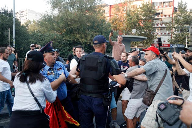 Proteste in front of the Albanian Parliament in Tirana, Albania. Protesters face police officers during a demonstration near the Albanian Parliament in Tirana, on September 8, 2026, against the government, following months of protests against a planned luxury tourism complex project in the protected area of Narta Lagoon in the city of Vlore, backed by a company linked to US President Donald Trump s son-in-law, Jared Kushner, and his wife, Ivanka Trump. Light Studio Agency Malton Dibra Tirana Albania Copyright: xLightxStudioxAgencyx xMaltonxDibrax