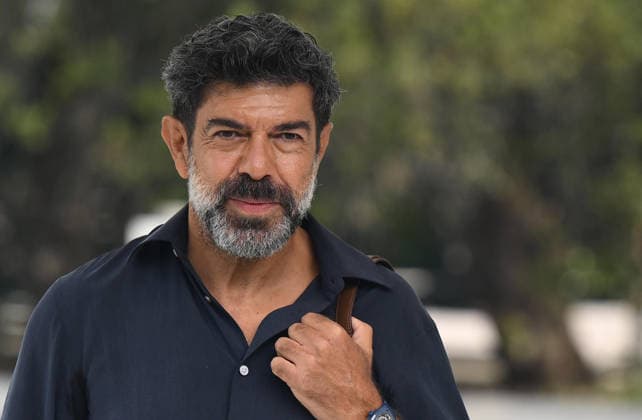 September 10, 2026, Venice, ITALY: Italian actor Pierfrancesco Favino arrives at the Hotel Excelsior dock in Lido Beach to present the movie Dio ride during the Venice International Film Festival, in Venice, Italy, 10 September 2026. ANSA ETTORE FERRARI Venice ITALY  - ZUMAa110 20260910_zaf_a110_006 Copyright: xEttorexFerrarix