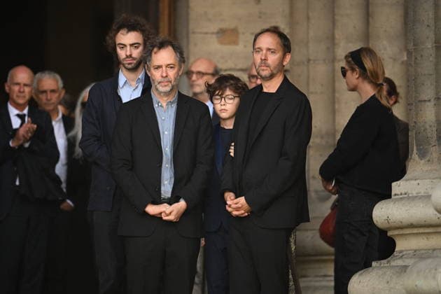 Jean-Paul Rappeneau Funeral - Paris Relatives during the funeral of Jean-Paul Rappeneau, French director and screenwriter, at the Saint-Sulpice church in Paris, France, on September 10, 2026. The director of Cyrano de Bergerac, Jean-Paul Rappeneau, has died at the age of 94. Photo by Eliot Blondet ABACAPRESS.COM Paris France  Copyright: xBlondetxEliot ABACAx