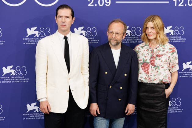 News - ITA: Un Peu Avant Minuit Photocall - The 83rd Venice International Film Festival Melvil Poupaud, director Nicolas Pariser and Chiara Mastroianni attend attend the Un Peu Avant Minuit Photocall during the 83rd Venice International Film Festival at Palazzo del Casino on September 10, 2026 in Venice, Italy. Photo: Cinzia Camela. Lido di Venezia Palazzo del Casino Italy Copyright: xCinziaxCamelax xLiveMediax LPN_2661859
