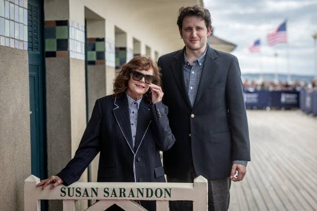 52nd Deauville American Film Festival PHOTOPQR OUEST FRANCE Martin ROCHE Deauville September 10, 2026 This Thursday, September 10, marks the 52nd Deauville American Film Festival in Deauville, Calvados, Normandy. American Film Festival in Deauville. Here, American actress Susan Sarandon unveiled her star on the boardwalk during the Deauville American Film Festival. Pictured here, from left to right: Susan Sarandon and director Zach Woods. Photographer: Martin ROCHE, Ouest France. The 52nd Deauville American Film Festival, held in Deauville, Normandy, from September 4 to 13, 2026, in Deauville, France  Copyright: xPHOTOPQR OUESTxFRANCE MAXPPPxMartinxROCHEx 20260910OFR3898 20260910OFR3898