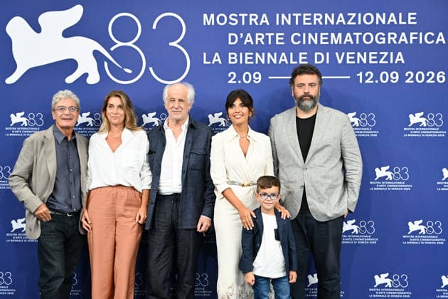 September 10, 2026, Venice, Rome, Italy: Mario Martone, Ippolita Di Majo, Toni Servillo, Serena Rossi, Lorenzo Perrotta, and Leonardo Lidi during the photocall for the film Scherzetto, 83rd Venice Film Festival. Venice, September 10, 2026 Venice Italy - ZUMAa289 20260910_zia_a289_369 Copyright: xMlax xAgfx