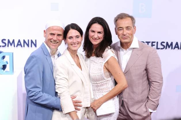 Bertelsmann Party 2026: Ralf Zacherl, Viola Zacherl, Jan Sosniok, Nadine Sosniok; Red Carpet at the Bertelsmann Party 2026, Bertelsmann Berlin Office, September 10, 2026 Copyright: xEventpress Kratschx