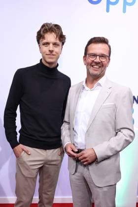 Bertelsmann Party 2026: Raphael Tigges and his son on the red carpet at the Bertelsmann Party 2026, Bertelsmann Berlin Office, September 10, 2026 Copyright: xEventpress Kratschx