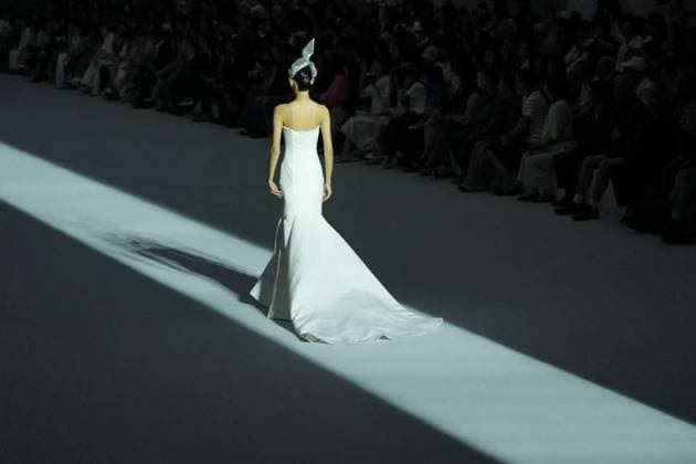 BEIJING, CHINA - SEPTEMBER 10: Models present designs by Liuli and Ziziyu during the closing show of the 2026 China International Fashion Week Autumn Session at the Beijing Exhibition Center on September 10, 2026 in Beijing, China. Media personality Yang Lan delivered a keynote speech interpreting the contemporary expression of Eastern aesthetics.  Copyright: xBeijingxYouthxDailyx 111665679183
