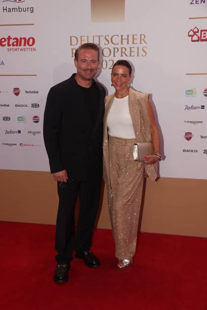 Sasha with his wife Julia Röntgen at the 17th German Radio Awards ceremony in 2026 at the Stage Theater an der Elbe in Hamburg, September 10, 2026 Copyright: xAgenturxMatthiasxWehnertx xM.xGränzdörferx