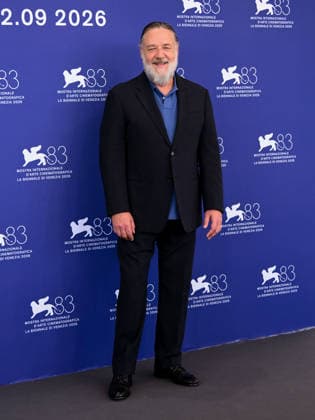 IPA88396887 - Venice, 83rd Venice International Film Festival 2026 - Day 10 - Photocall for What Love Builds - Pictured: Russell Crowe  Copyright: xAlbertoxTerenghix xPoolxPhotoxEventsx08x IPA88396887
